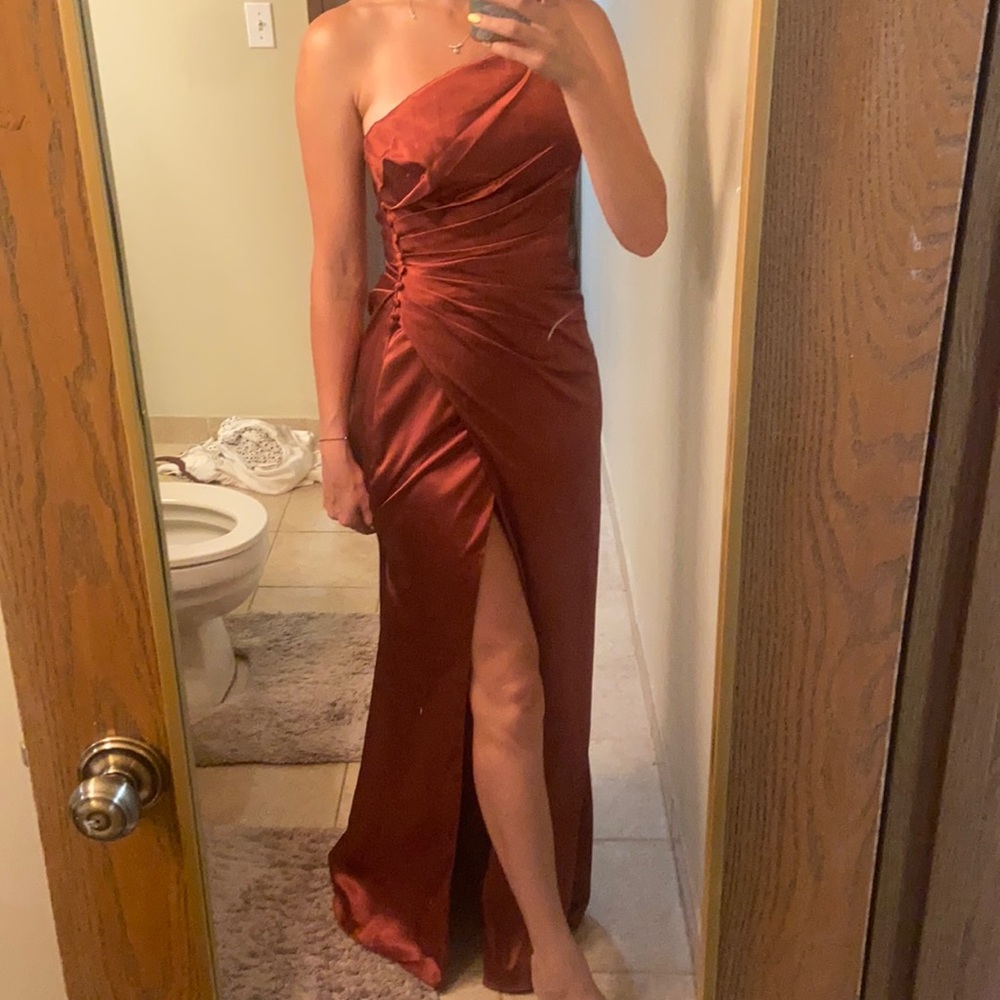Burnt orange wedding guest dress.